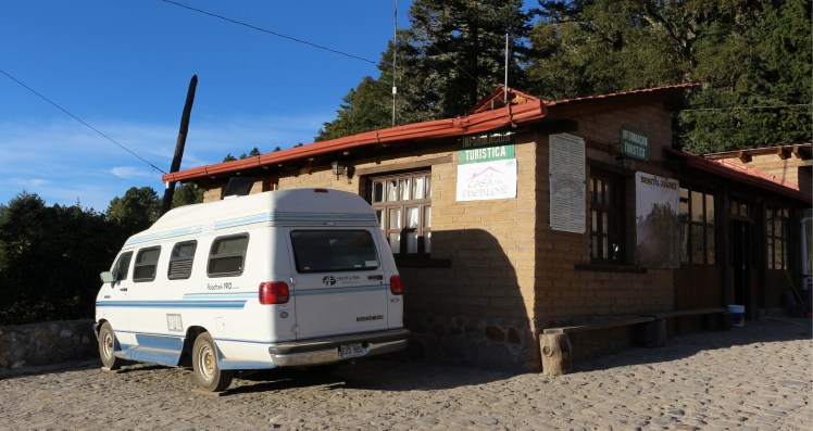 Blog6 Van at info Tourism_Fotor