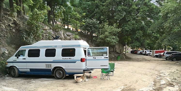 Grutas Parking_Fotor